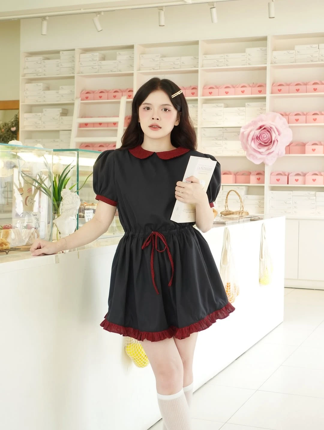 Đầm babydoll xanh than phối caro đỏ rút dây eo