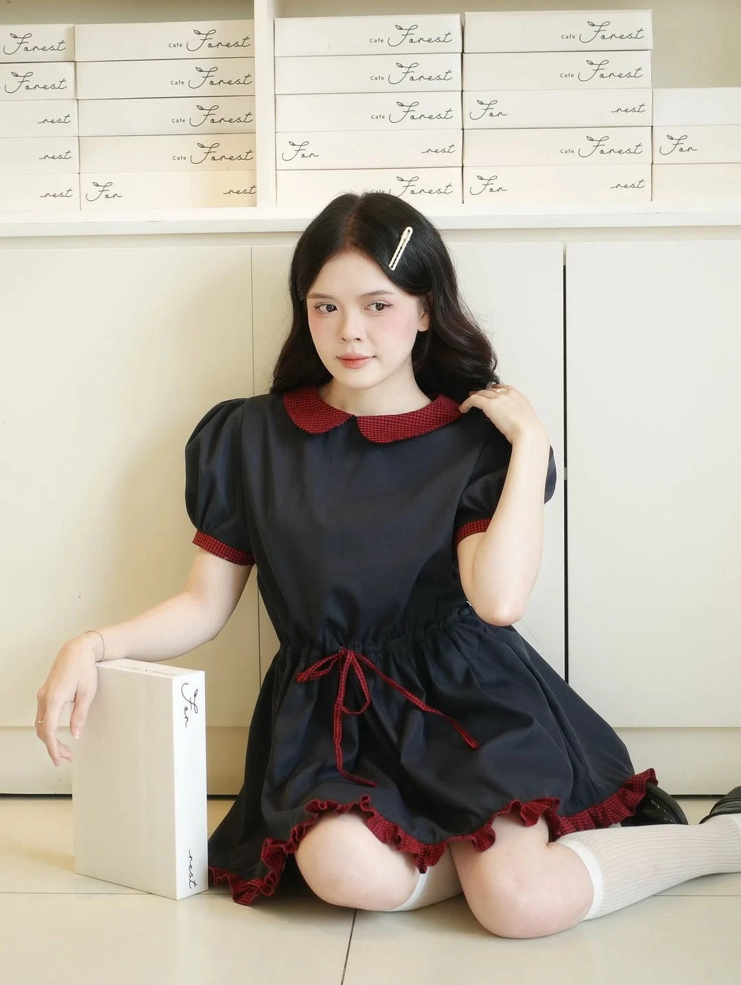 Đầm babydoll xanh than phối caro đỏ rút dây eo