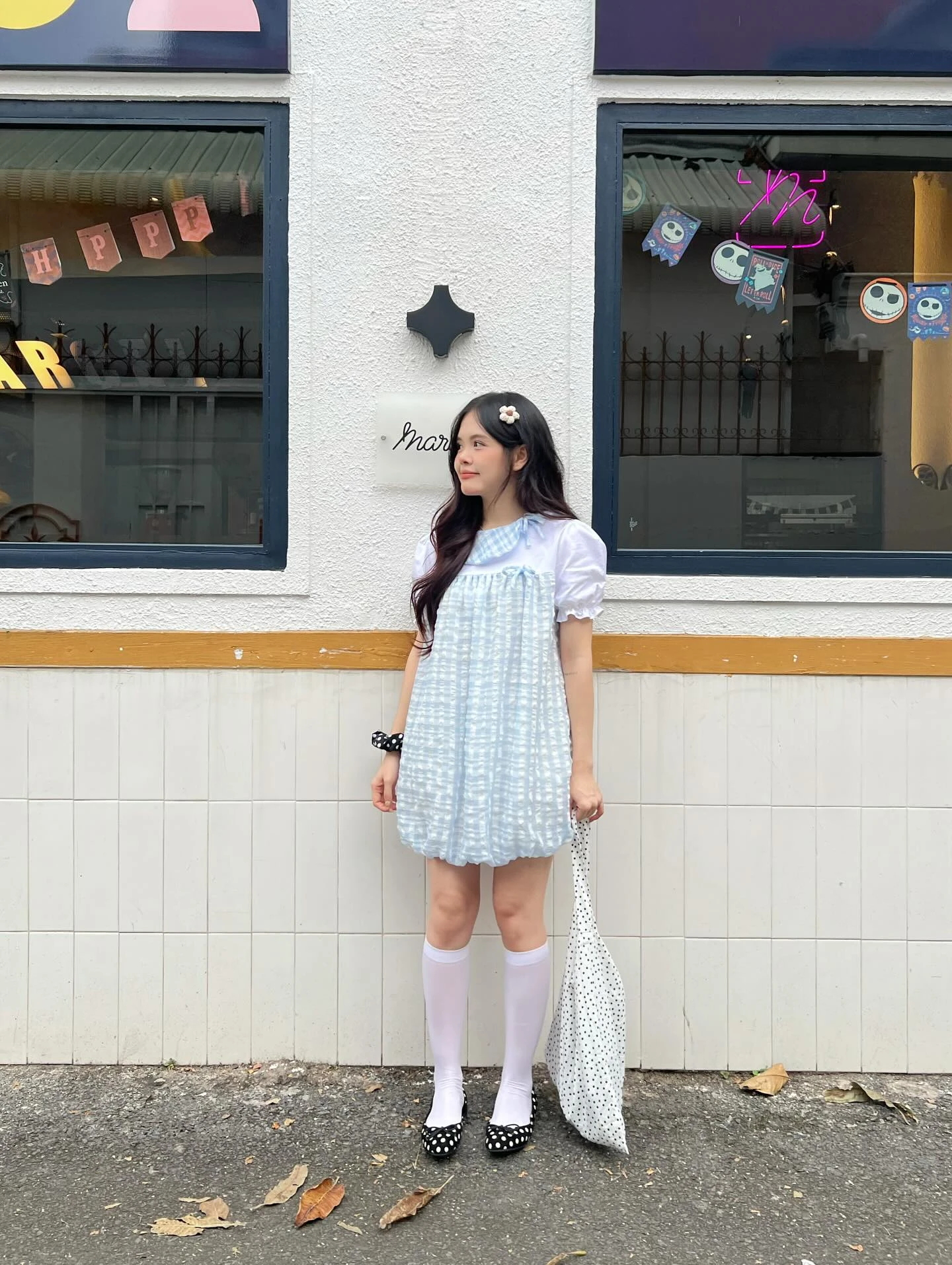 Đầm babydoll caro xanh dương tùng bí phối trắng