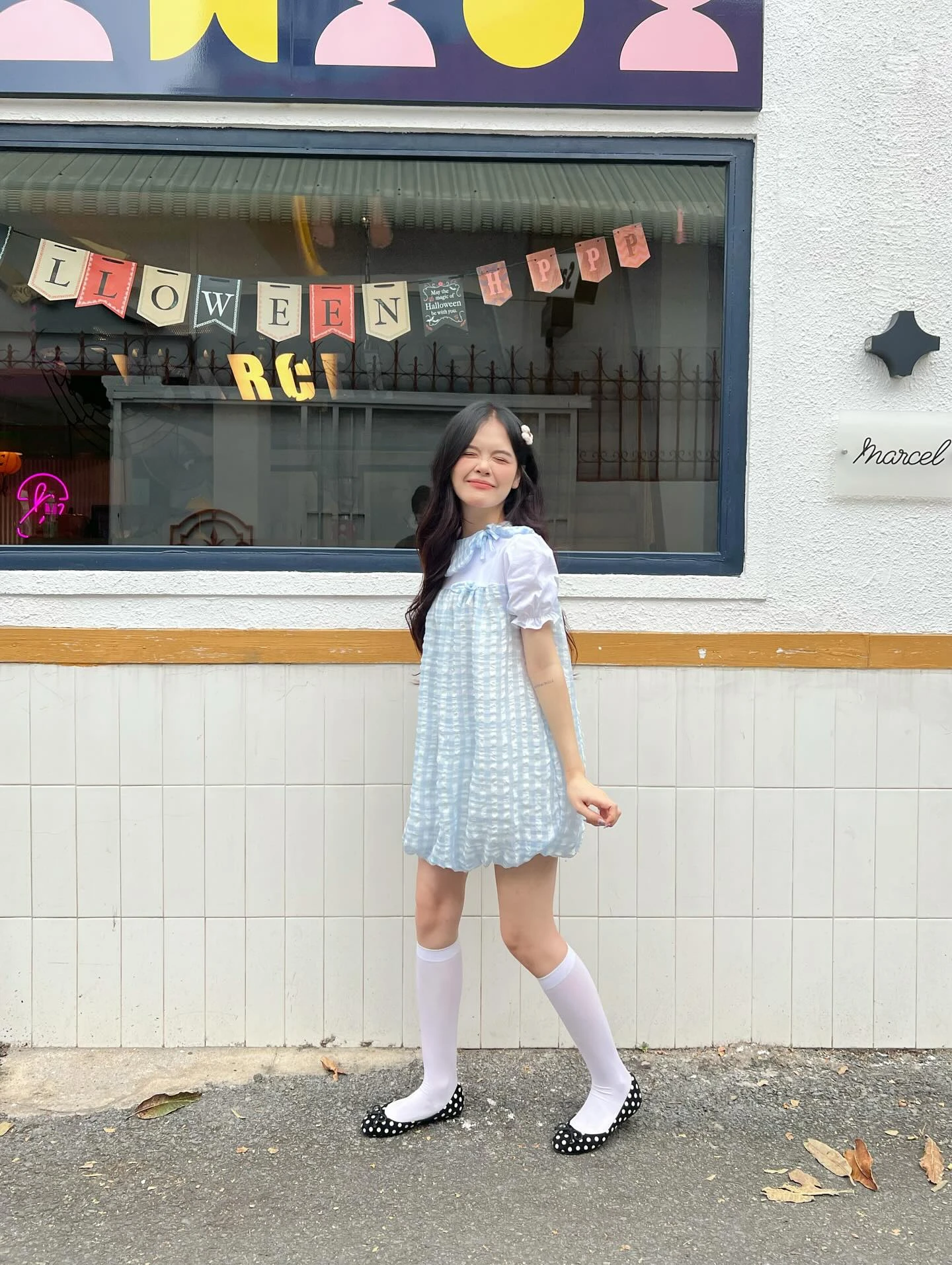 Đầm babydoll caro xanh dương tùng bí phối trắng