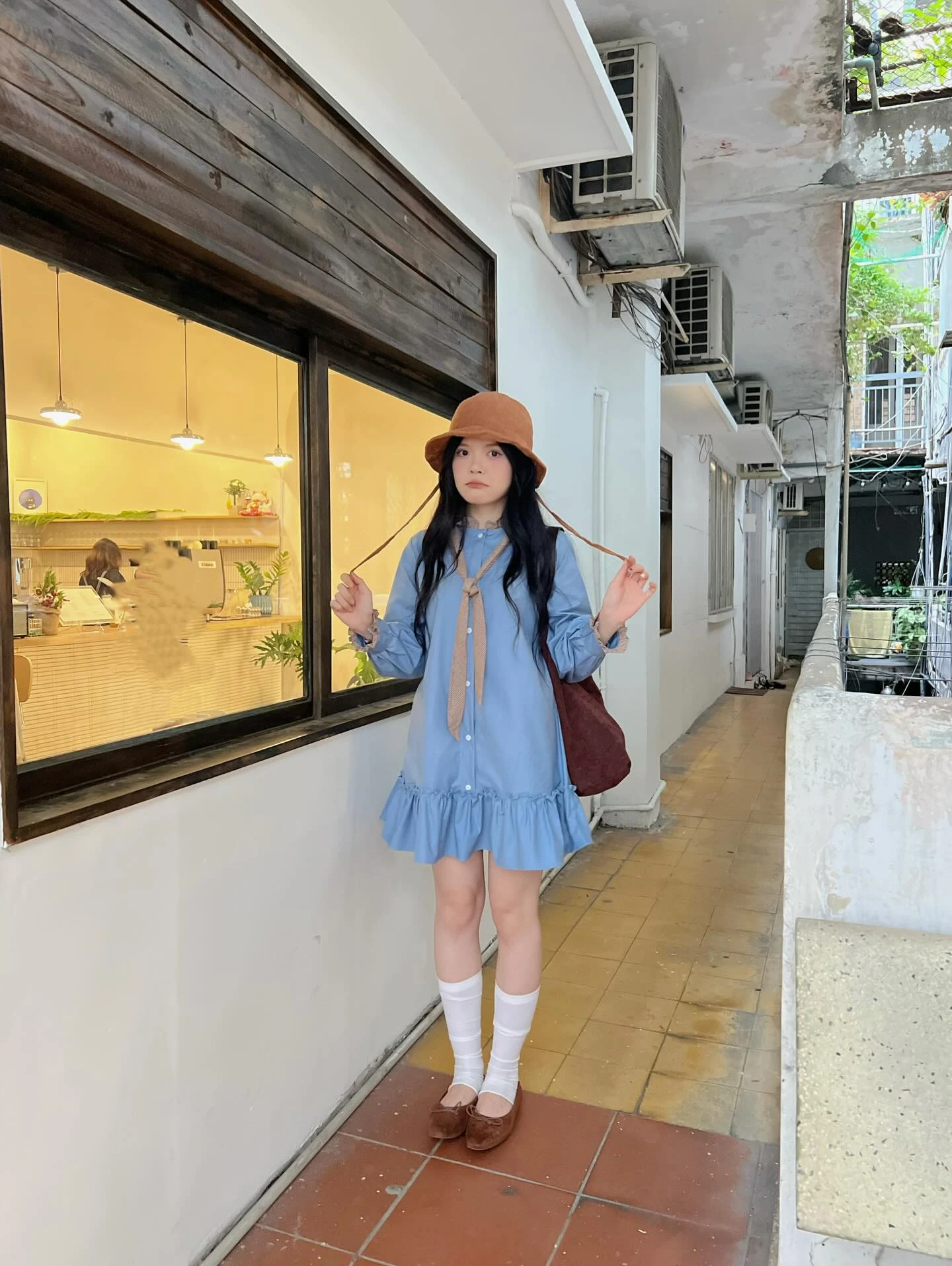 Đầm babydoll xanh dương phối caro nâu tay dài