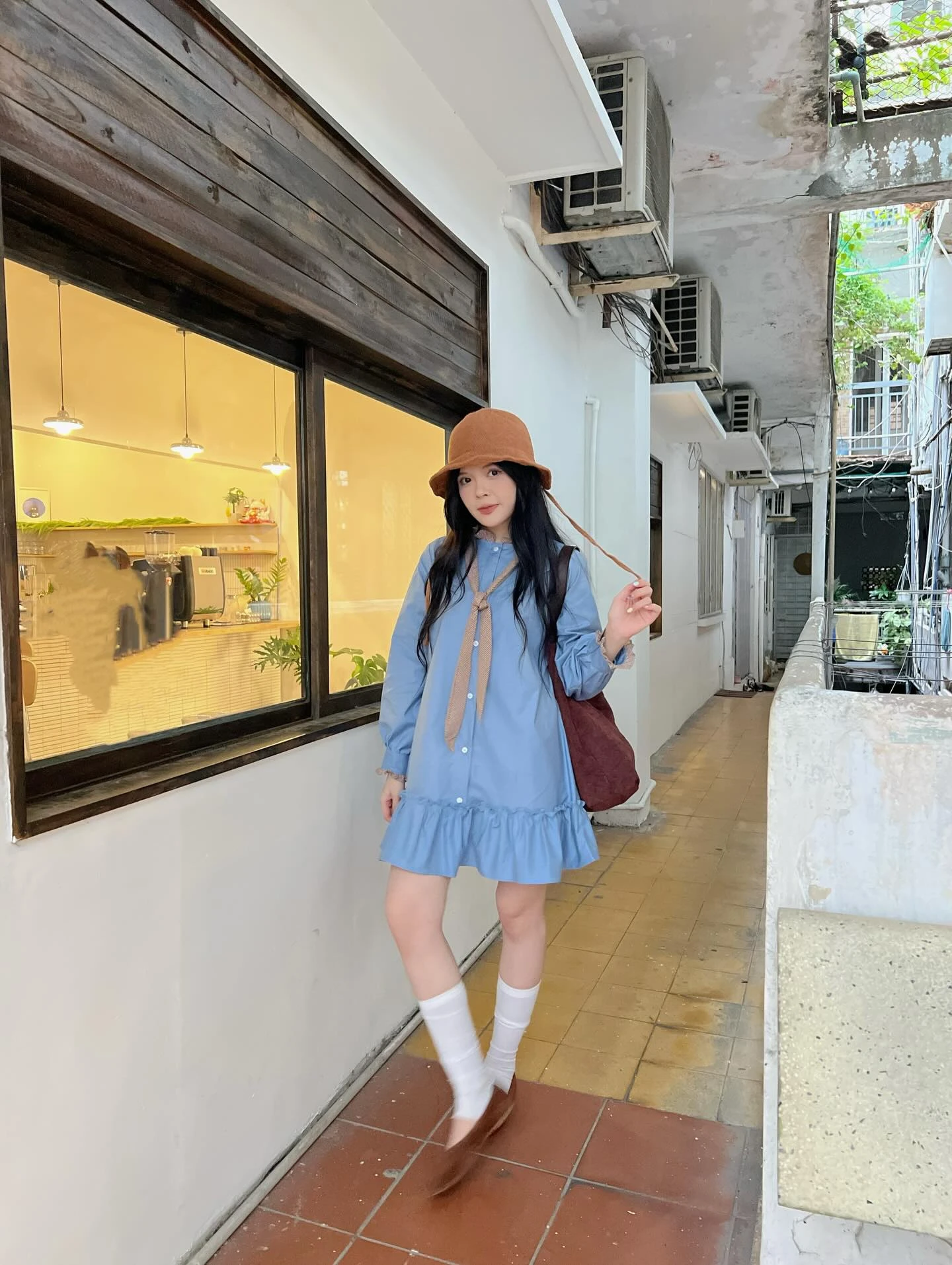 Đầm babydoll xanh dương phối caro nâu tay dài