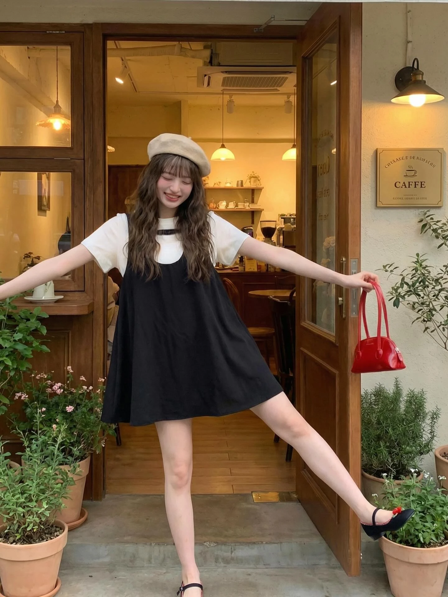 Set babydoll yếm đen phối kem