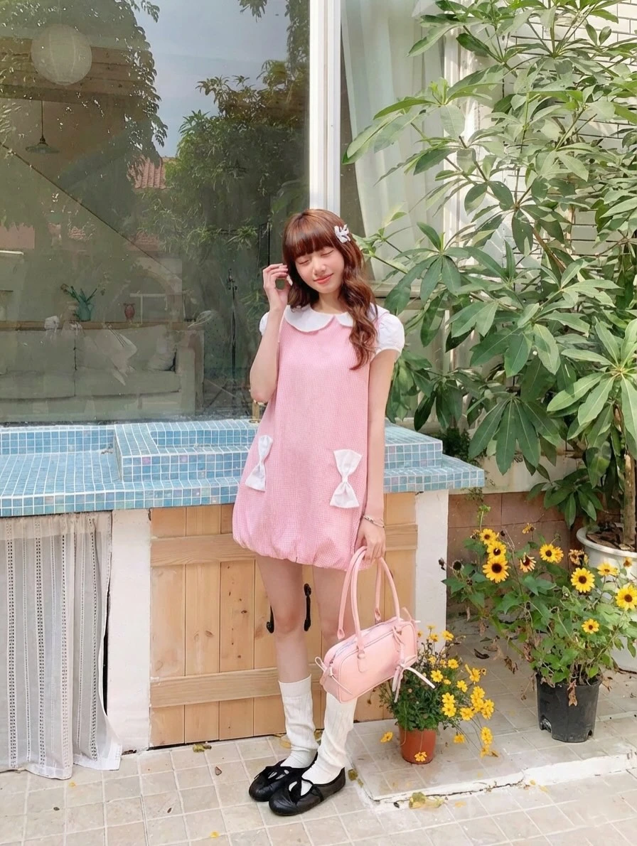 Đầm babydoll caro hồng phối trắng tùng bí