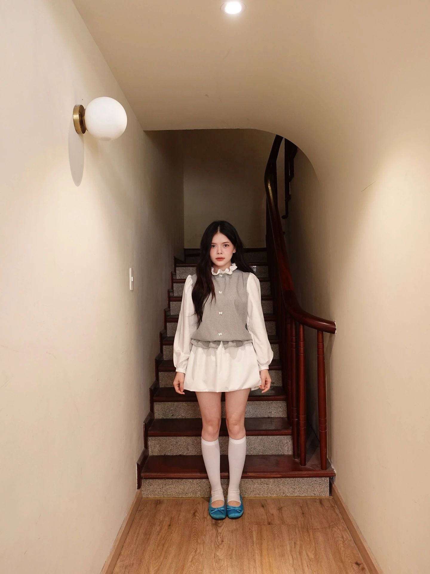 Set babydoll xám phối trắng tay dài bo chun kèm bảo hộ