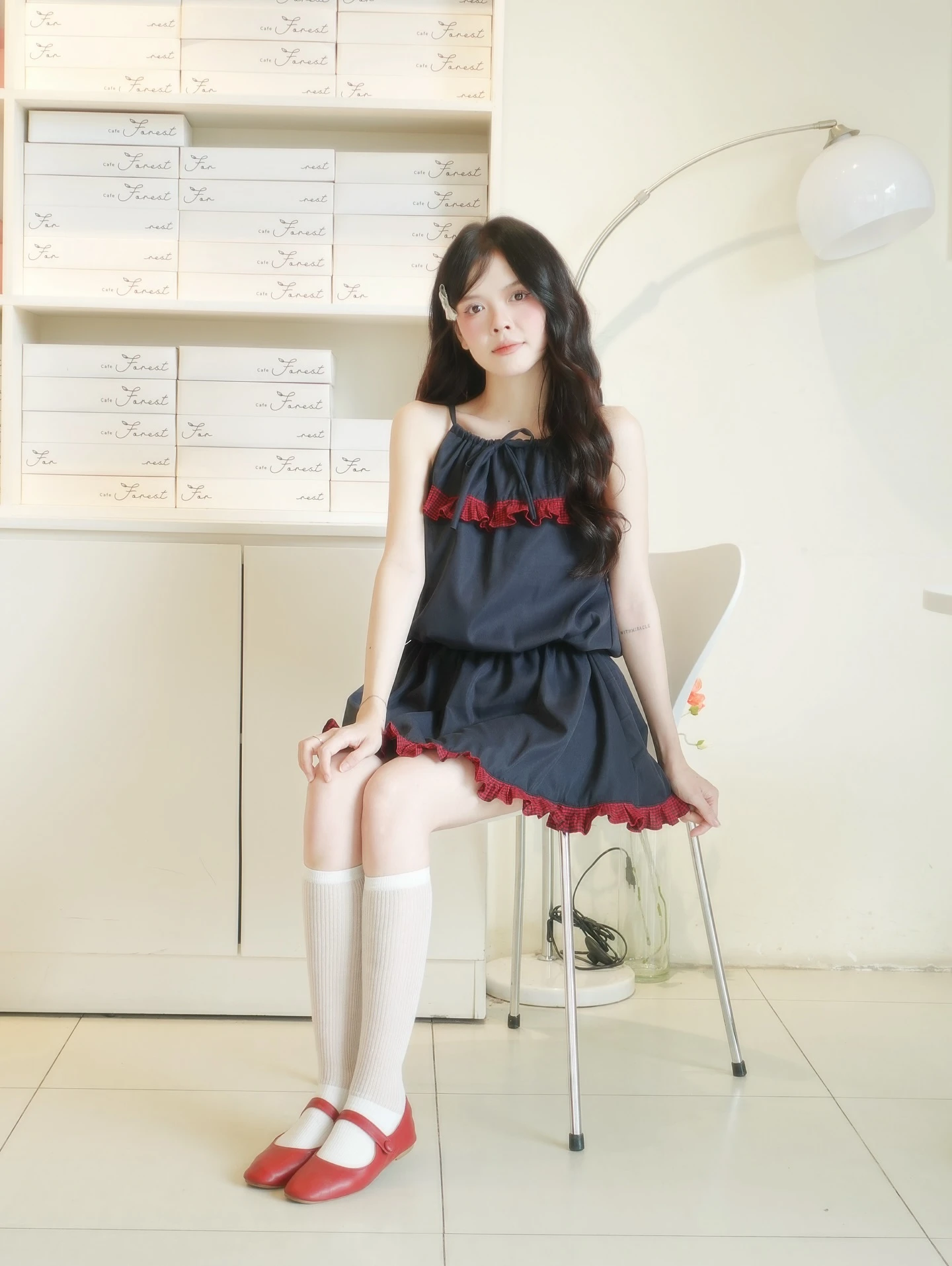 Set yếm bo chun xanh than phối nơ, bèo caro đỏ kèm bảo hộ