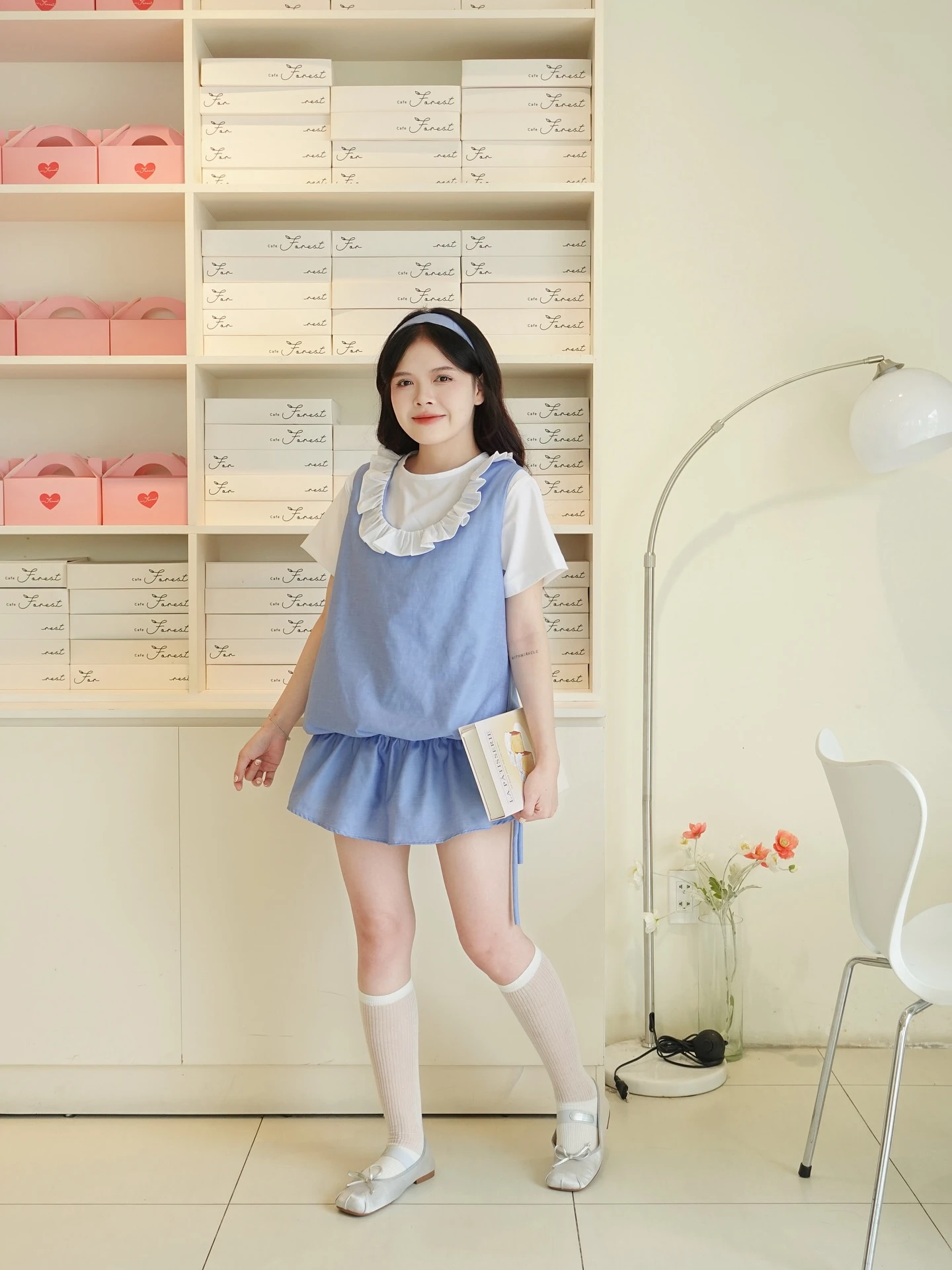 Set babydoll yếm xanh áo trắng bo chun kèm bảo hộ