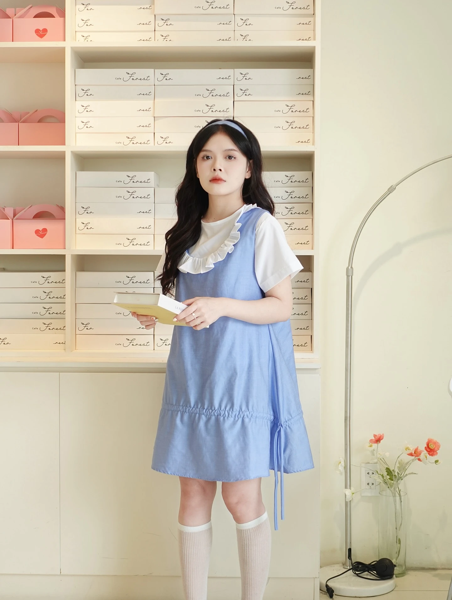 Set babydoll yếm xanh áo trắng bo chun kèm bảo hộ