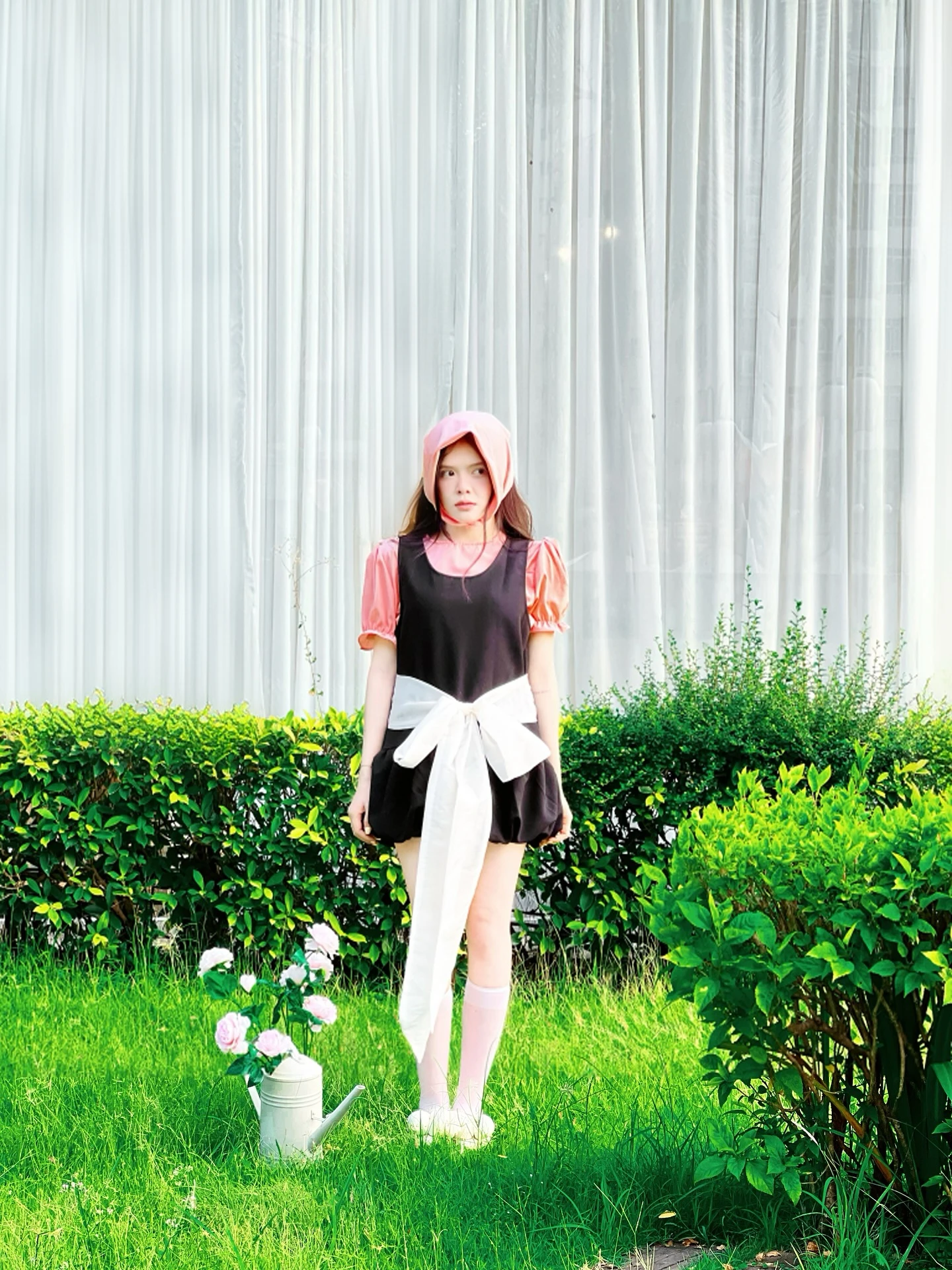 Set babydoll áo hồng + yếm đen nơ trắng kèm khăn turban