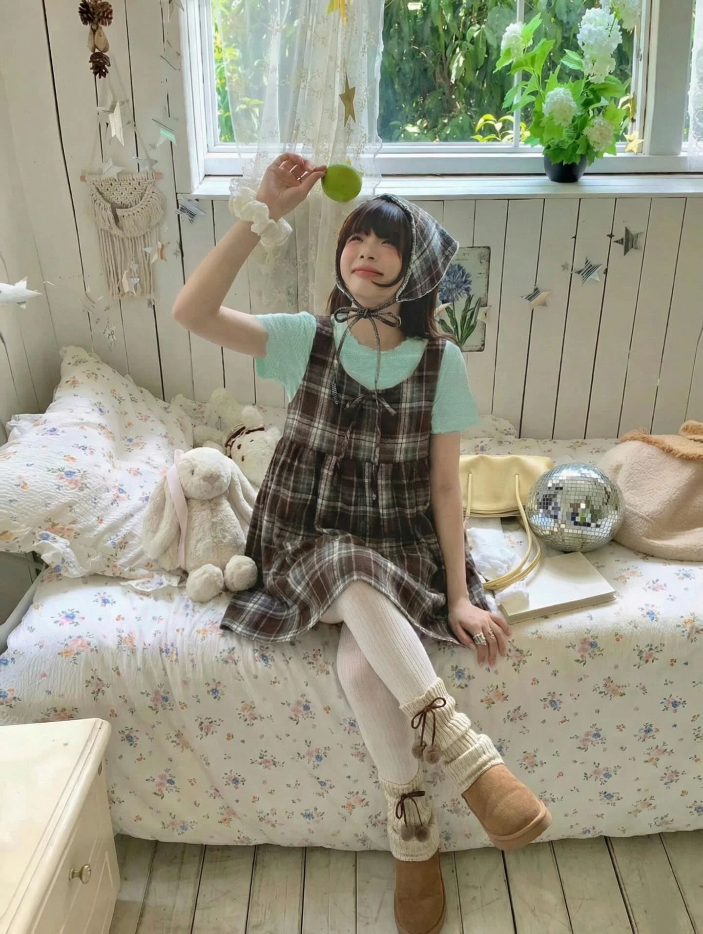 Set babydoll áo thun xanh yếm caro nâu