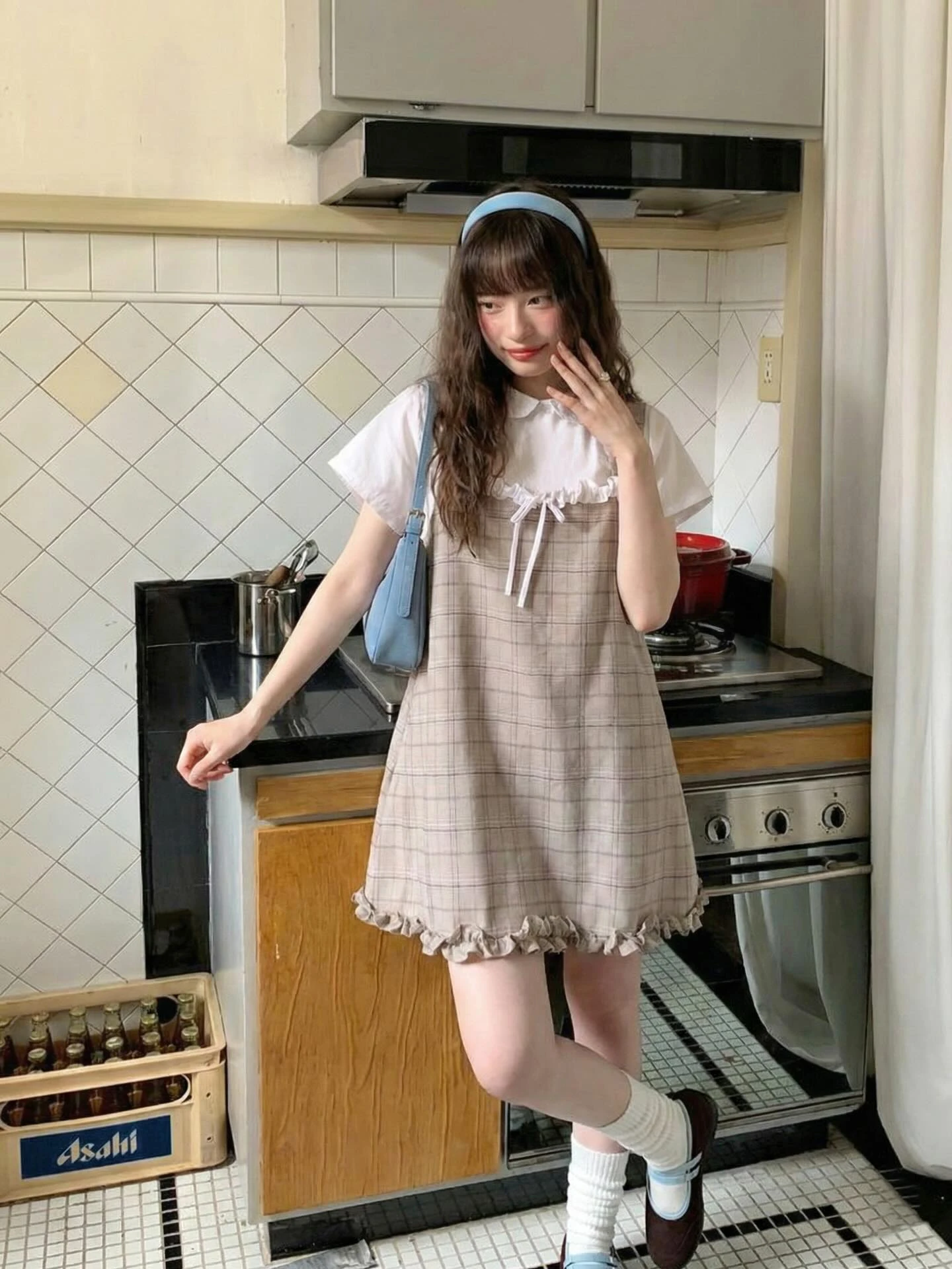 Set babydoll áo trắng yếm caro nâu nhạt