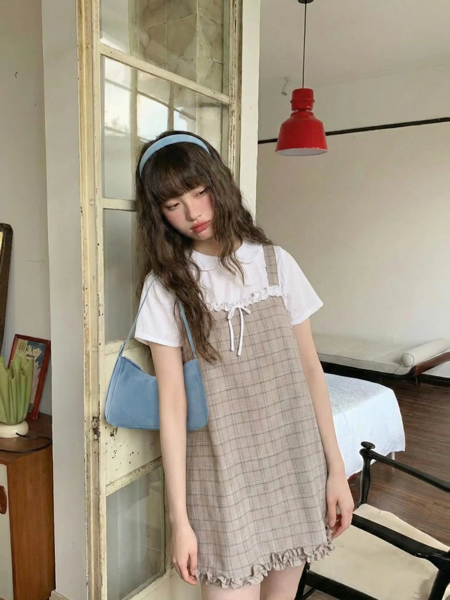 Set babydoll áo trắng yếm caro nâu nhạt