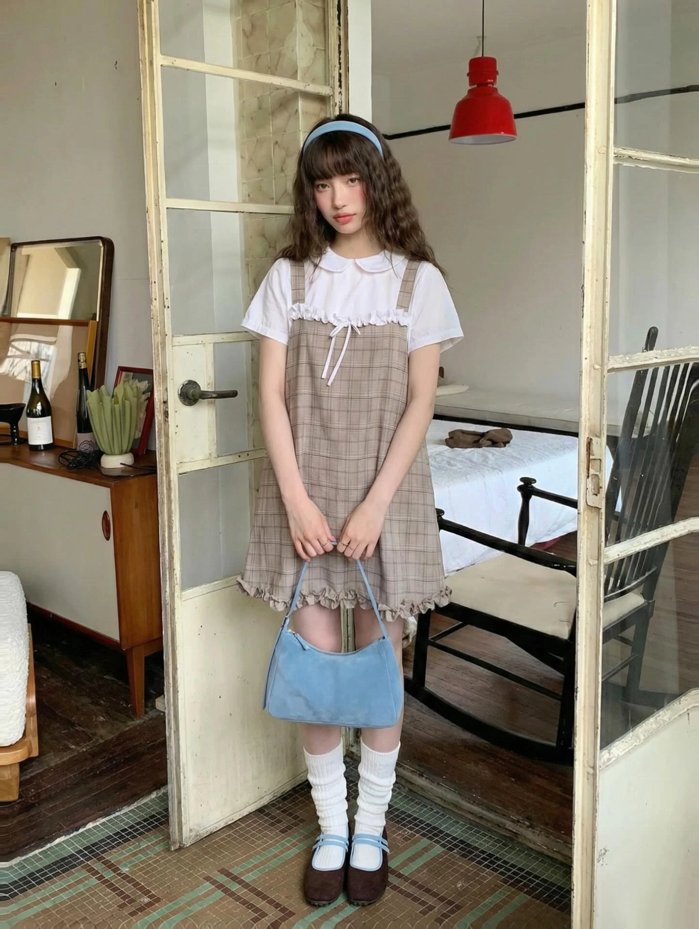 Set babydoll áo trắng yếm caro nâu nhạt