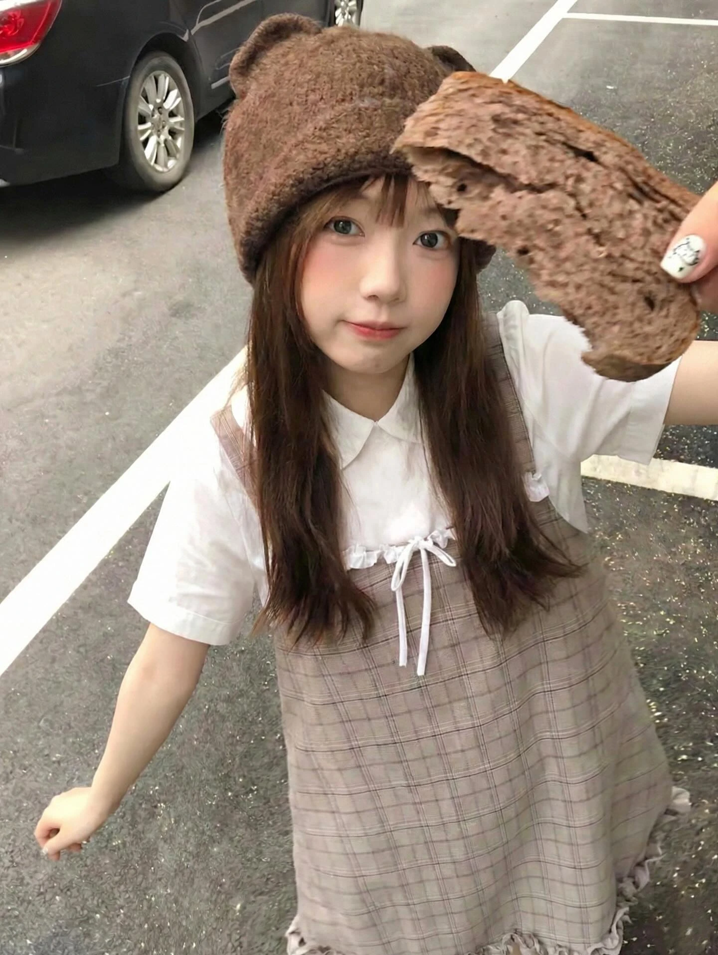 Set babydoll áo trắng yếm caro nâu nhạt