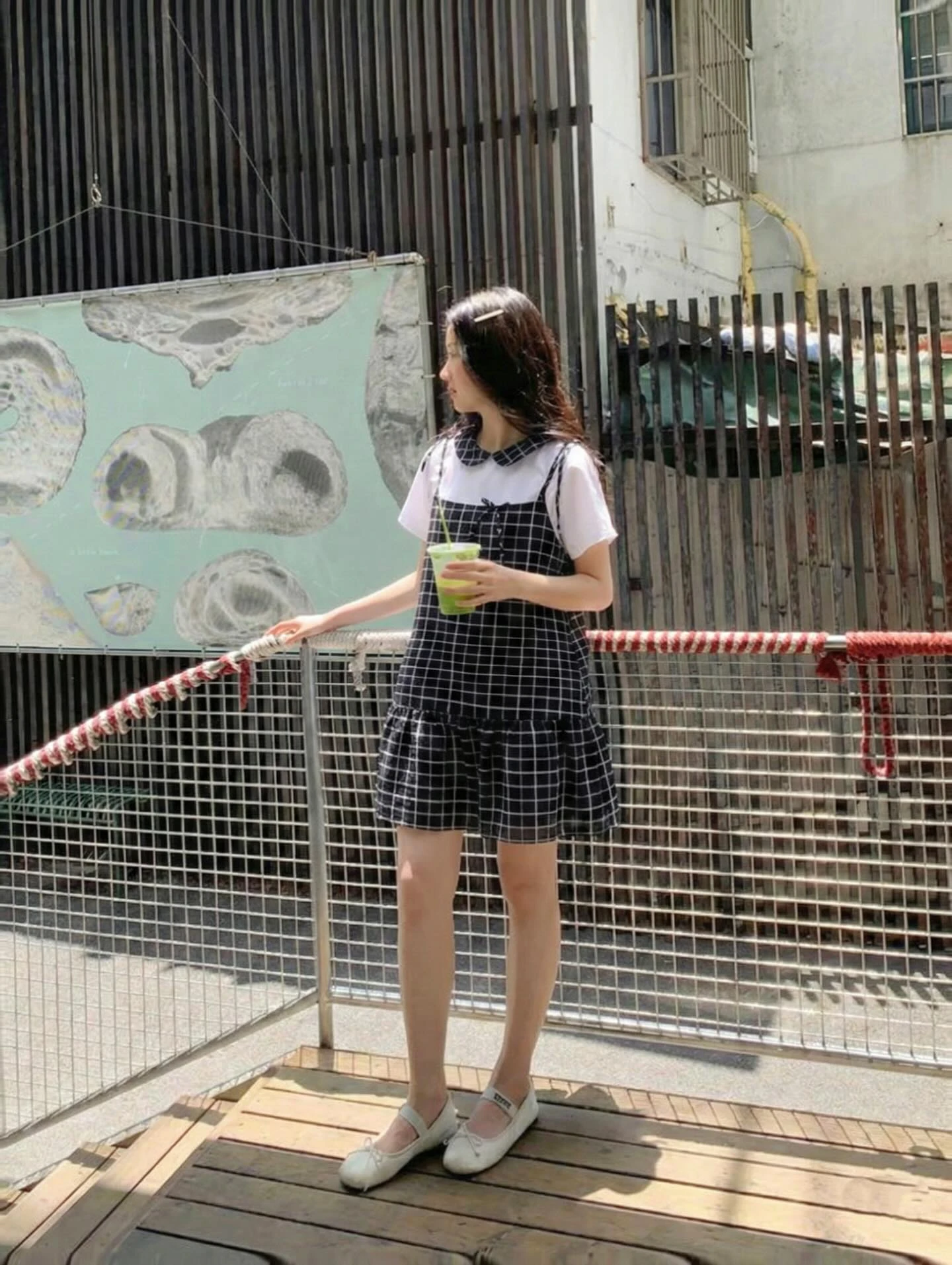 Set áo trắng, cổ + yếm caro đen