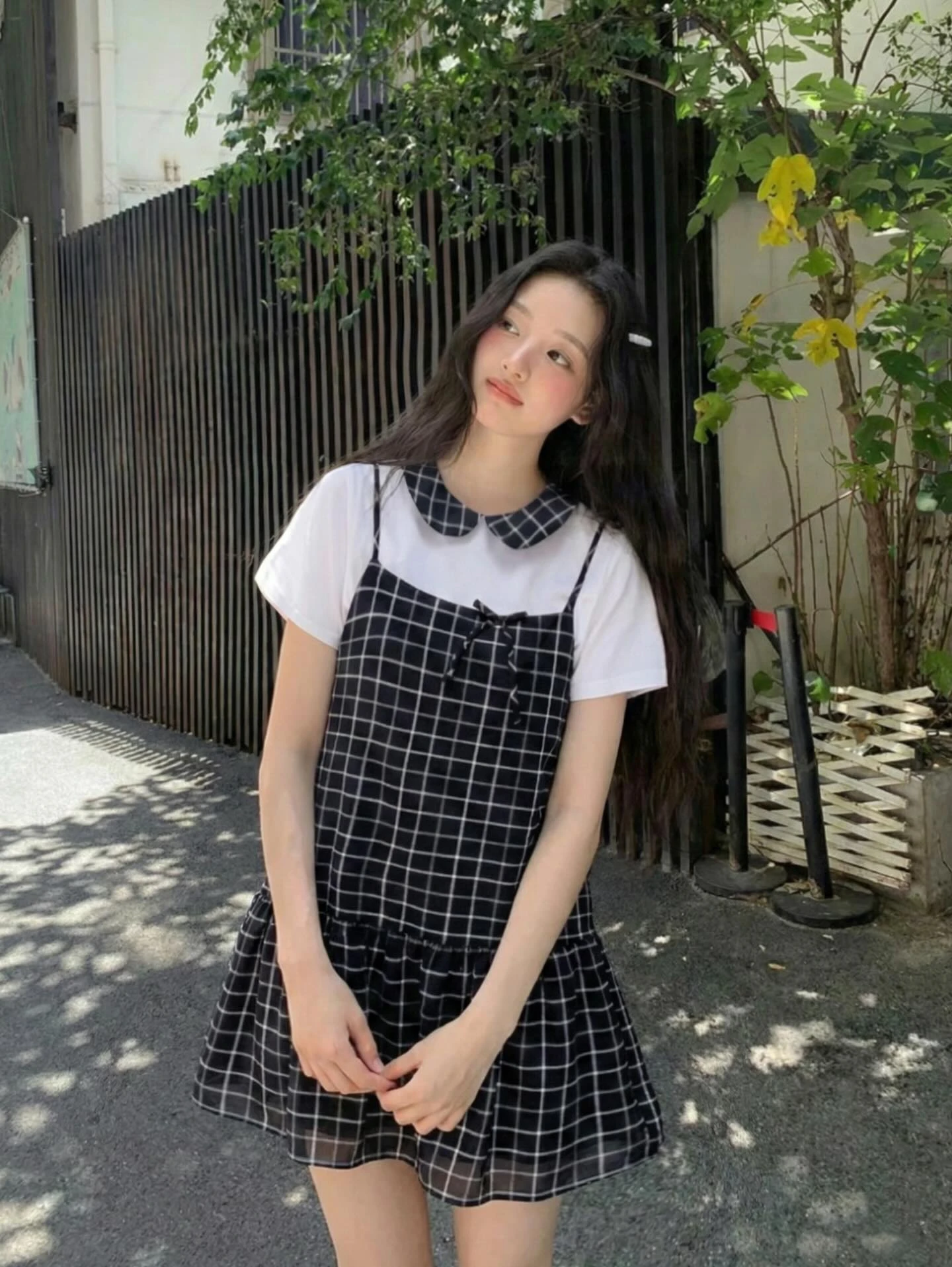 Set áo trắng, cổ + yếm caro đen